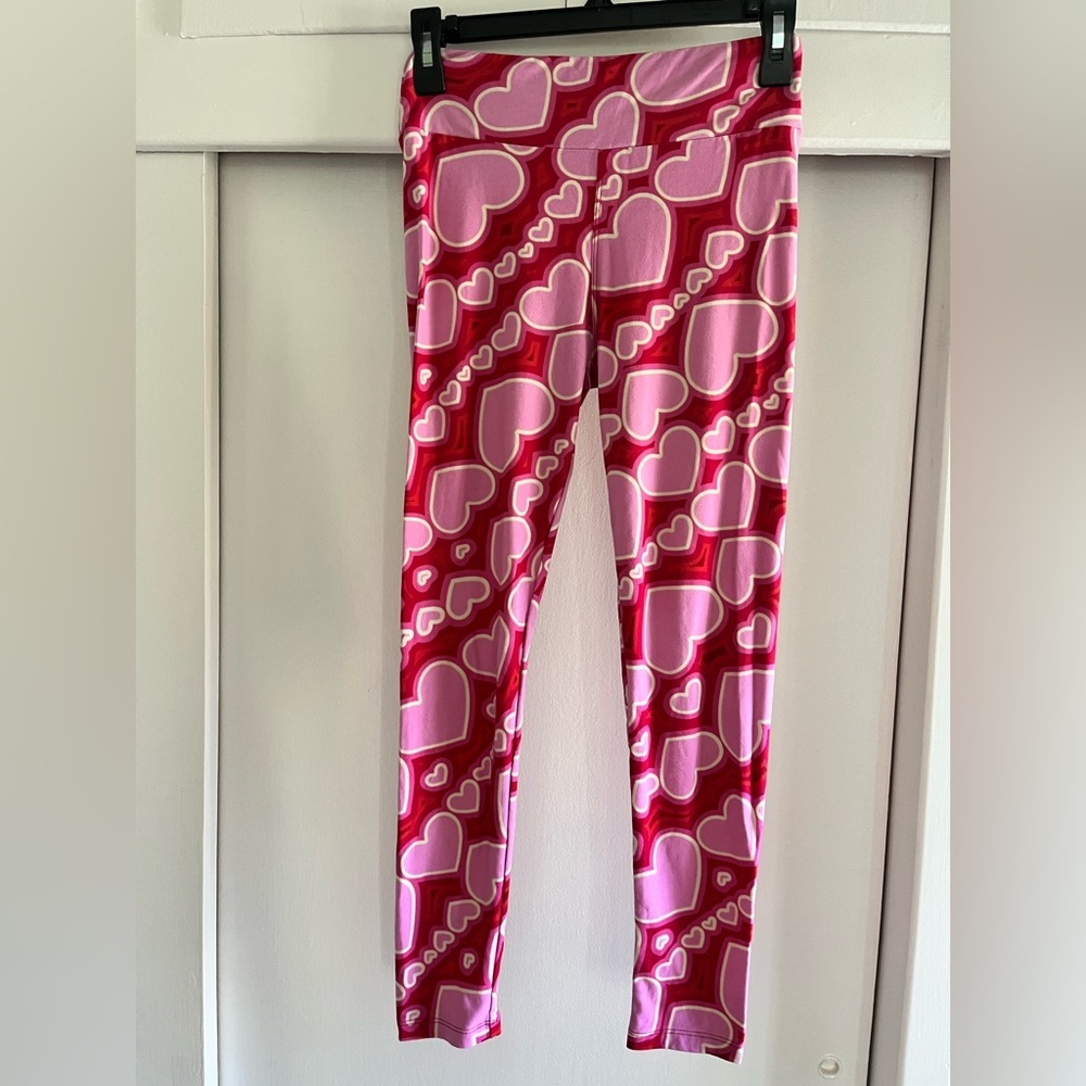 Women’s Lularoe OS Pink Heart Leggings Valentine’s Day Red Soft